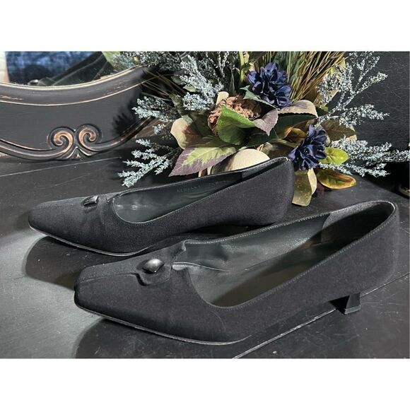 Stuart Weitzman Black Canvas Pumps Size 7.5 W - Picture 3 of 5